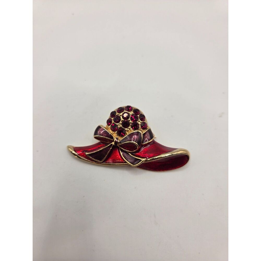 1790.  Vintage Gold Tone Red Enamel Hat Brooch